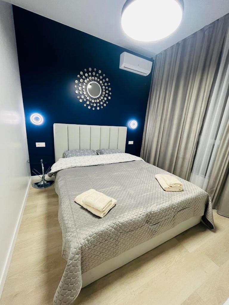 Modern Apartment In The Old Town Киев Экстерьер фото