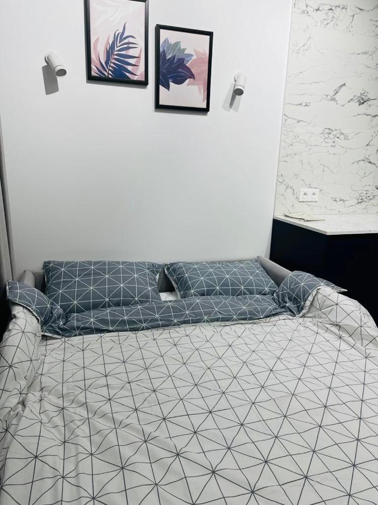 Modern Apartment In The Old Town Киев Экстерьер фото